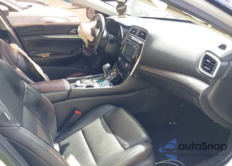 2018 Nissan Maxima 3.5 Sv z USA, uszkodzony, nr VIN 1N4AA6AP3JC368453